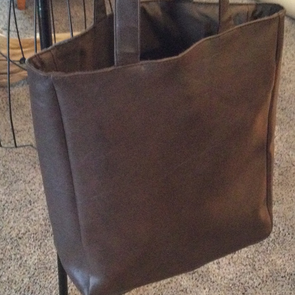 EUC Giannini leather tote